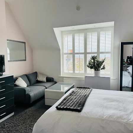 Penthouse Suite, Sea View, Close To Shops, Beach And Train St Leonards-on-Sea Extérieur photo