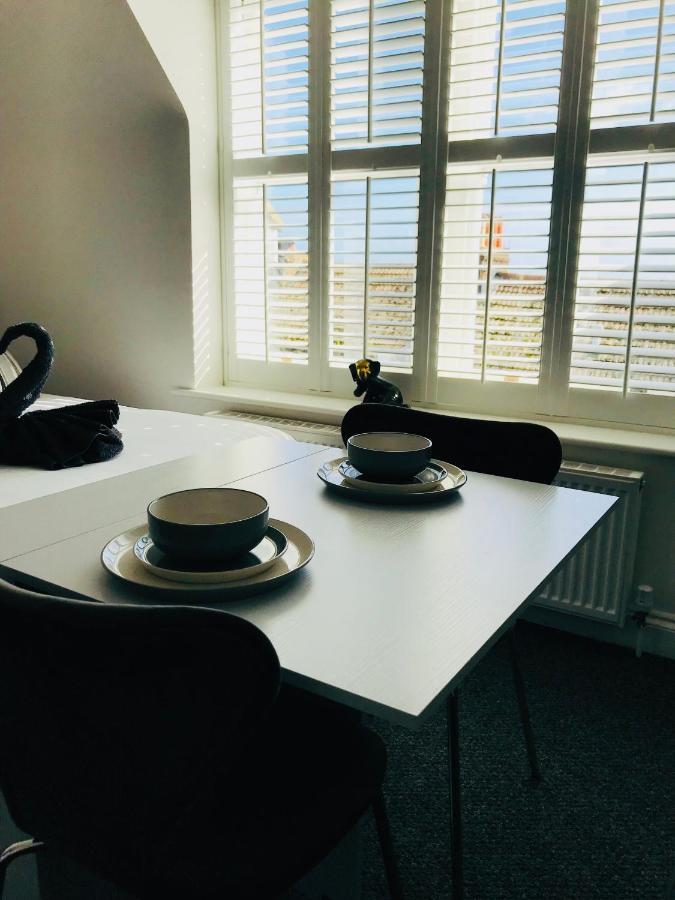 Penthouse Suite, Sea View, Close To Shops, Beach And Train St Leonards-on-Sea Extérieur photo