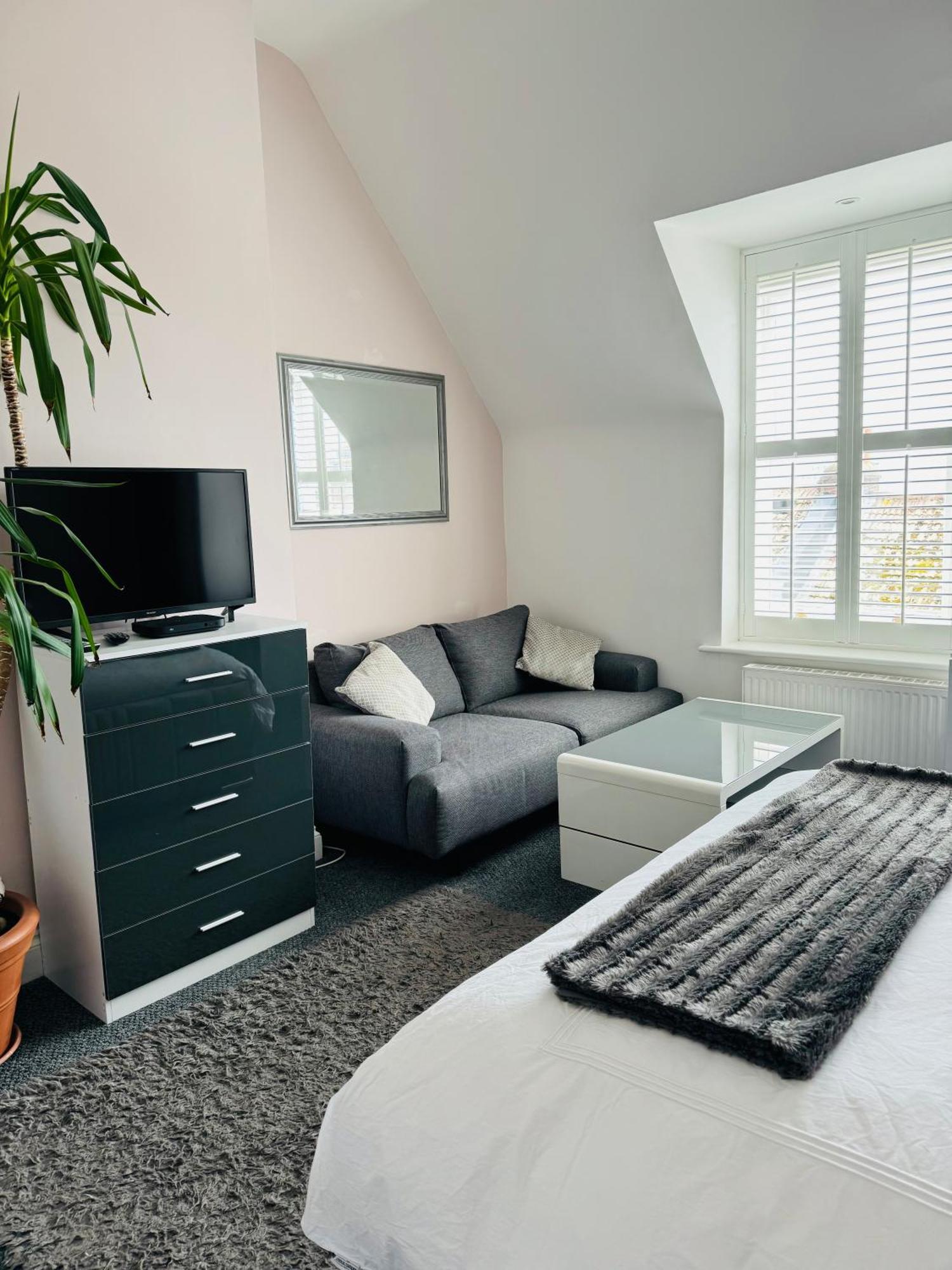 Penthouse Suite, Sea View, Close To Shops, Beach And Train St Leonards-on-Sea Extérieur photo